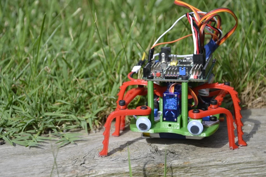 Doodle Robot-A simple hexapod Robot