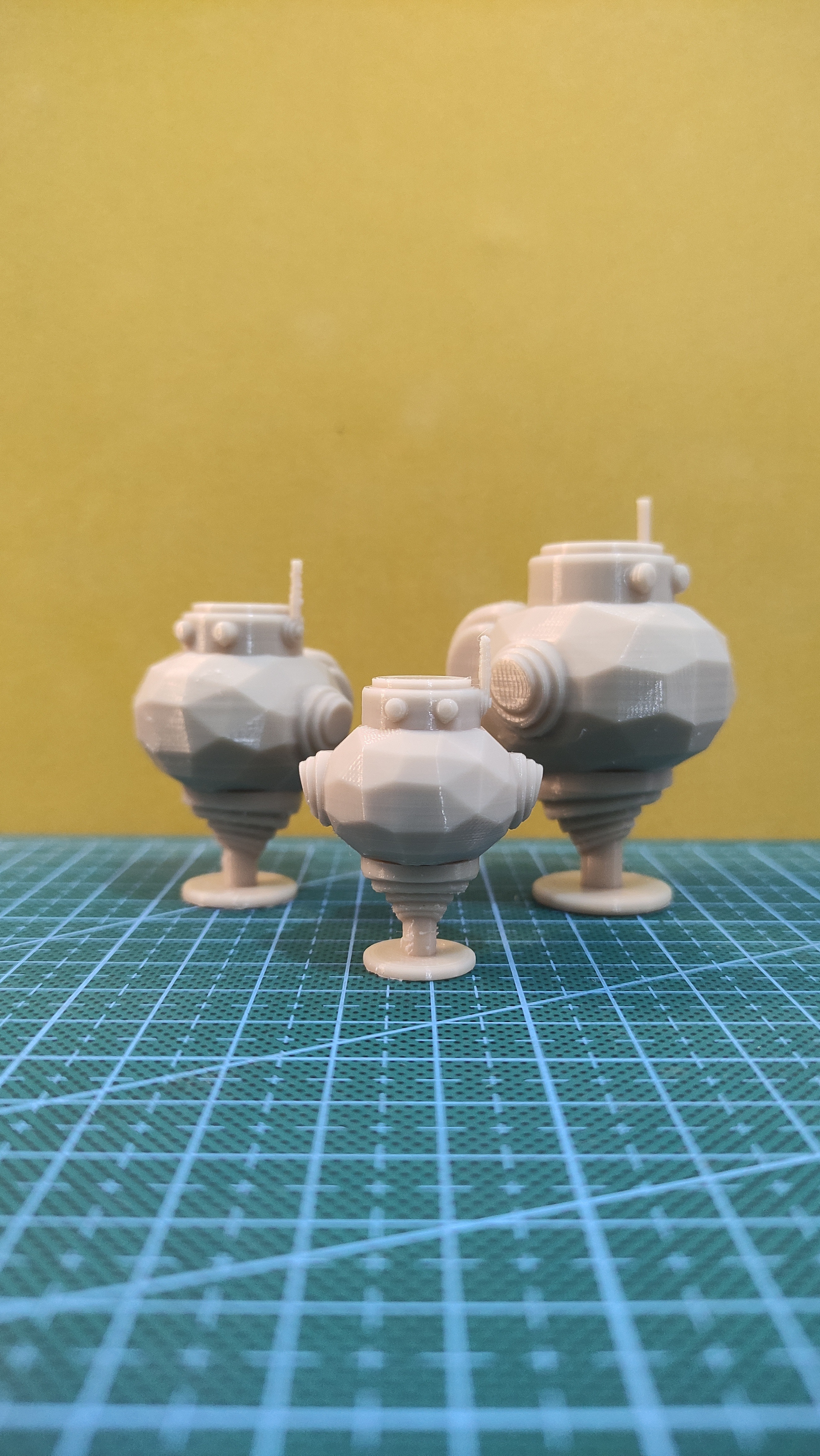 MINIATURE ROBOT BUST
