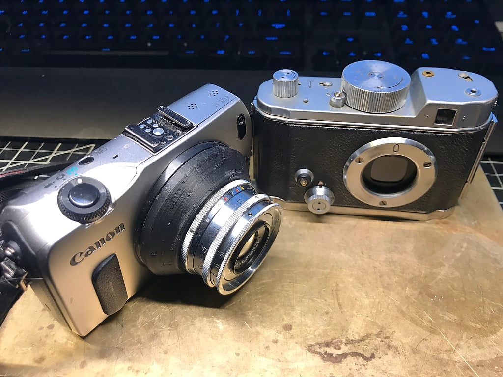 Robot M26 to EOS-M adapter