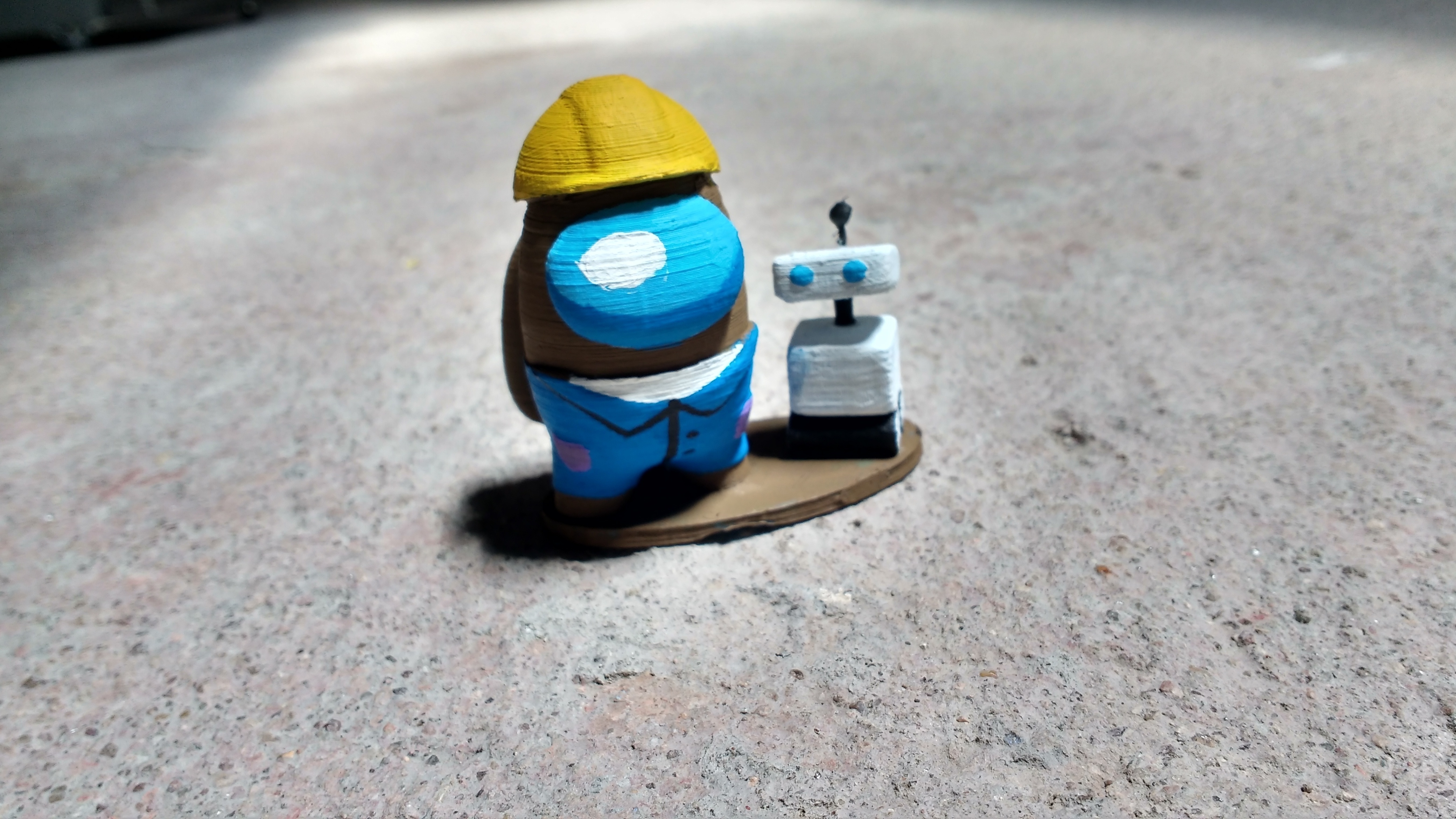 AMONGUS HELMET AND ROBOT