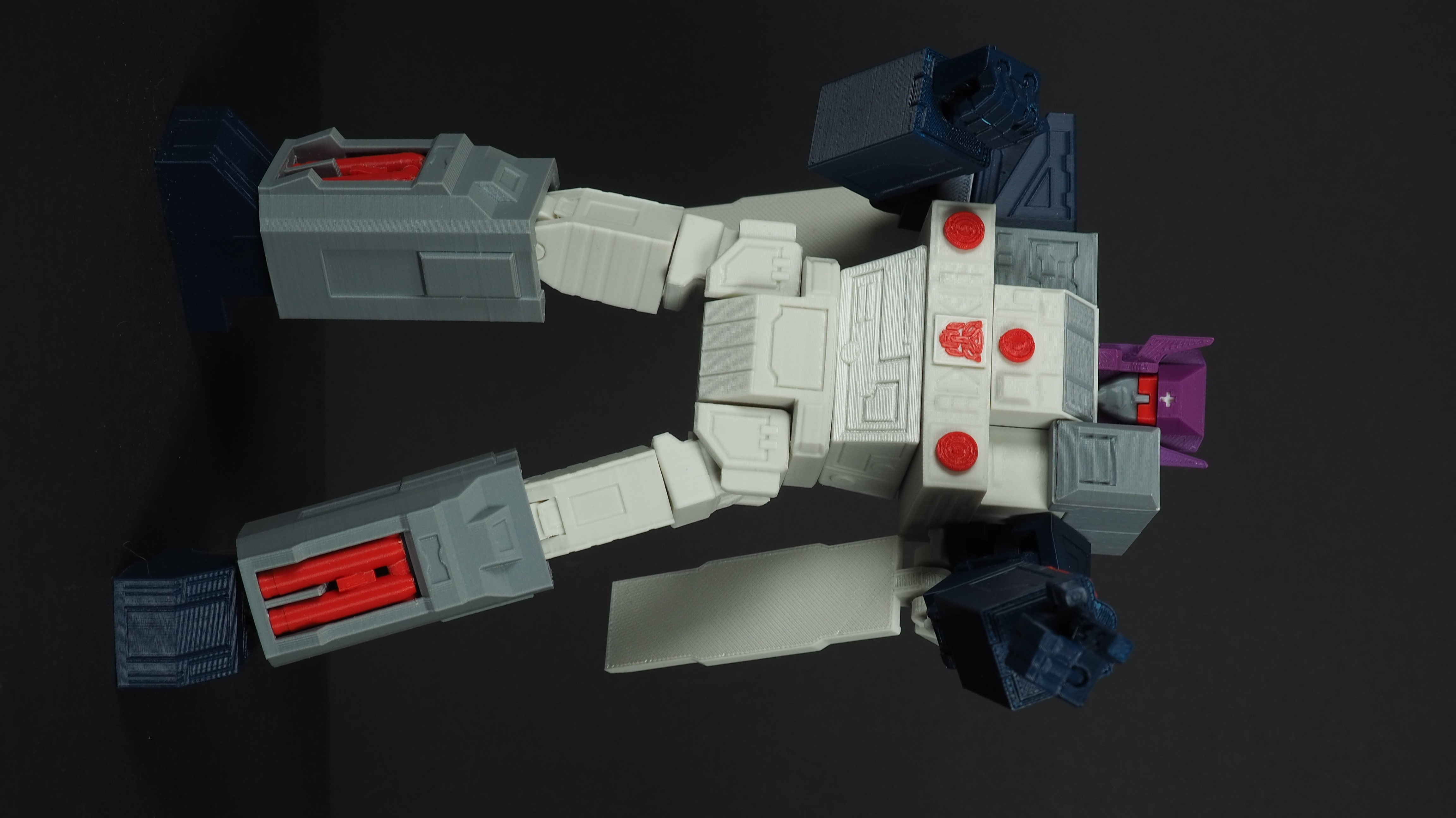 TRANSFORMERS MARVEL COMIC FORTRESS MAXIMUMS AND GRAND MAXIMUS
