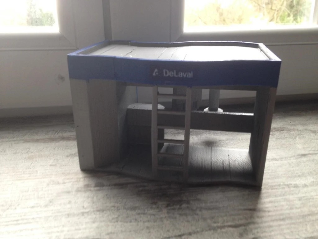 Robot DeLaval  siku de traite milk robot cow