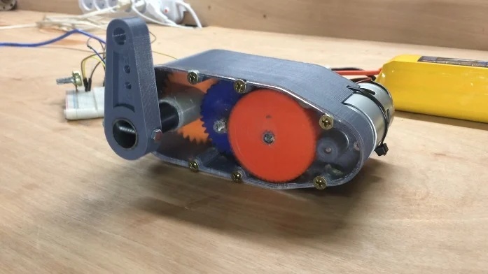 3D-printable High torque servo/gear reduction
