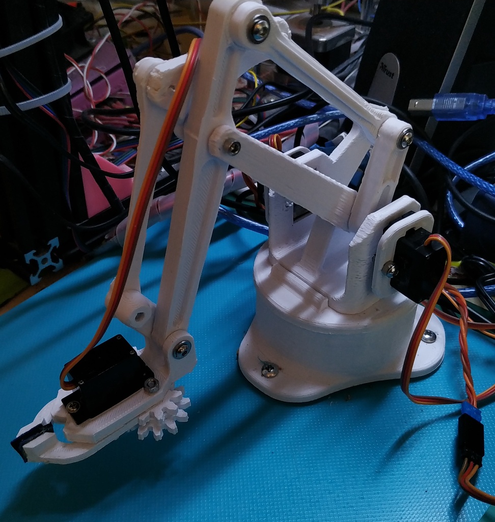 EEEZYBOT ARM (REMIX)