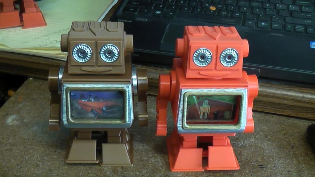 Walking Lenticular TV robot battery operated.
