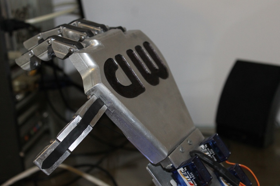 Robot anthropomorphic mec...