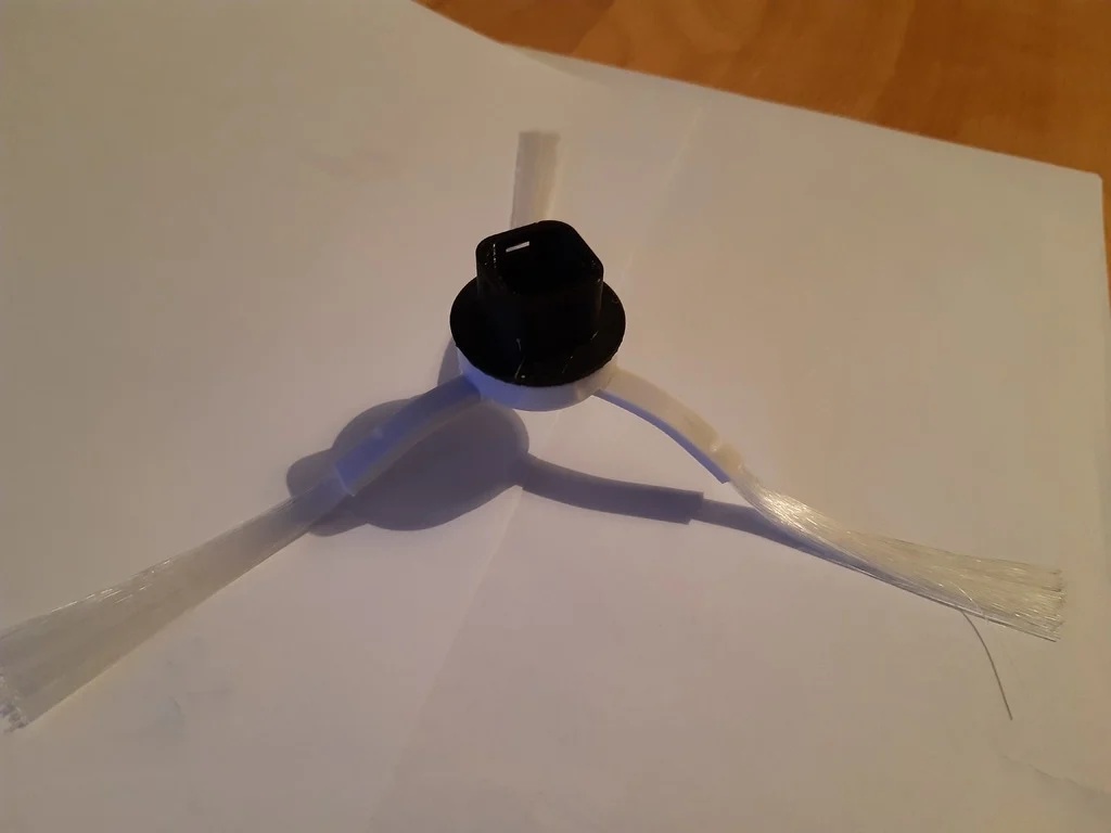 Brush adapter for Rowenta Xplorer 80 robot vacuum cleaner