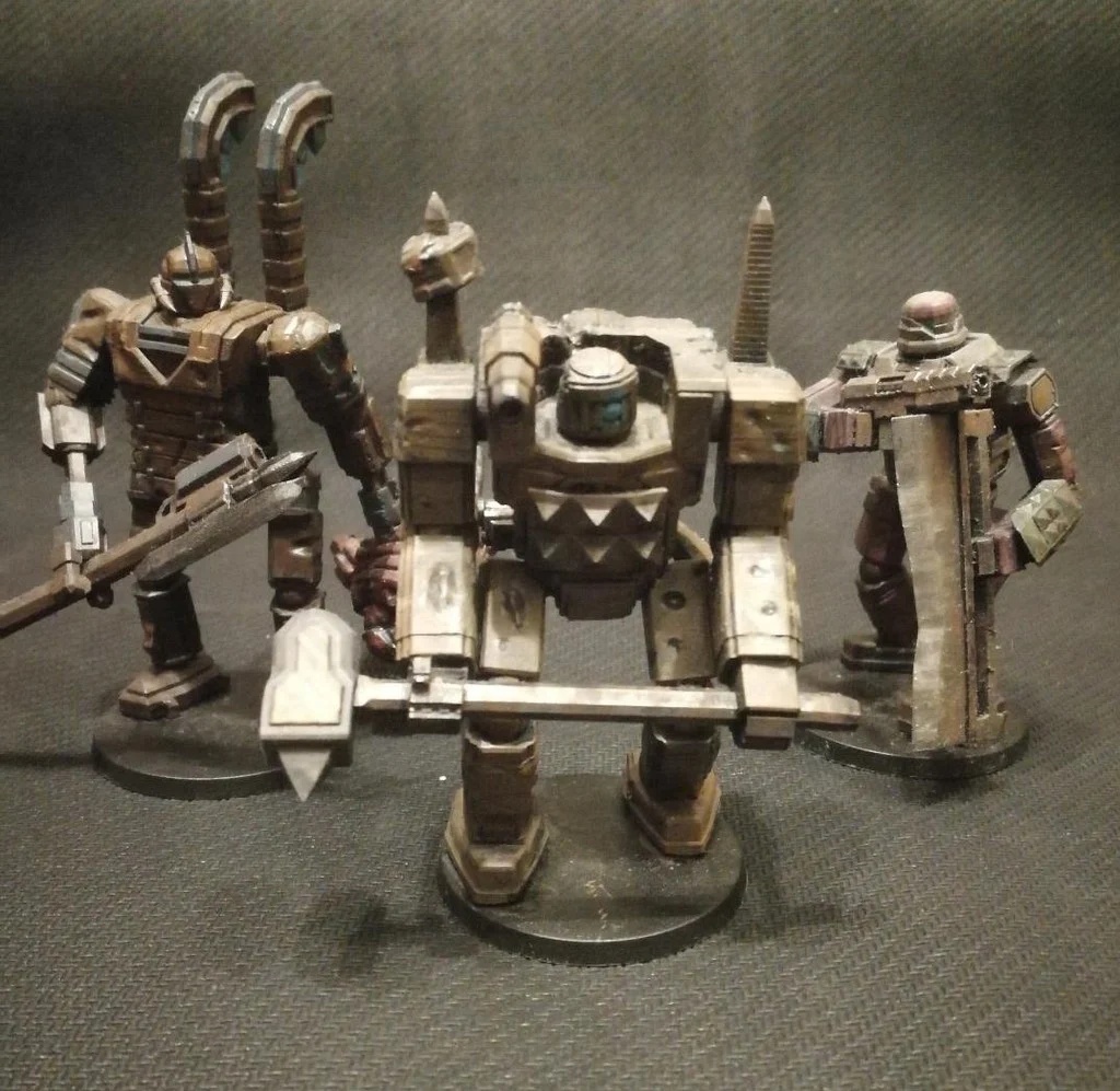 Fighting Mecha Robots in the post apocalypse