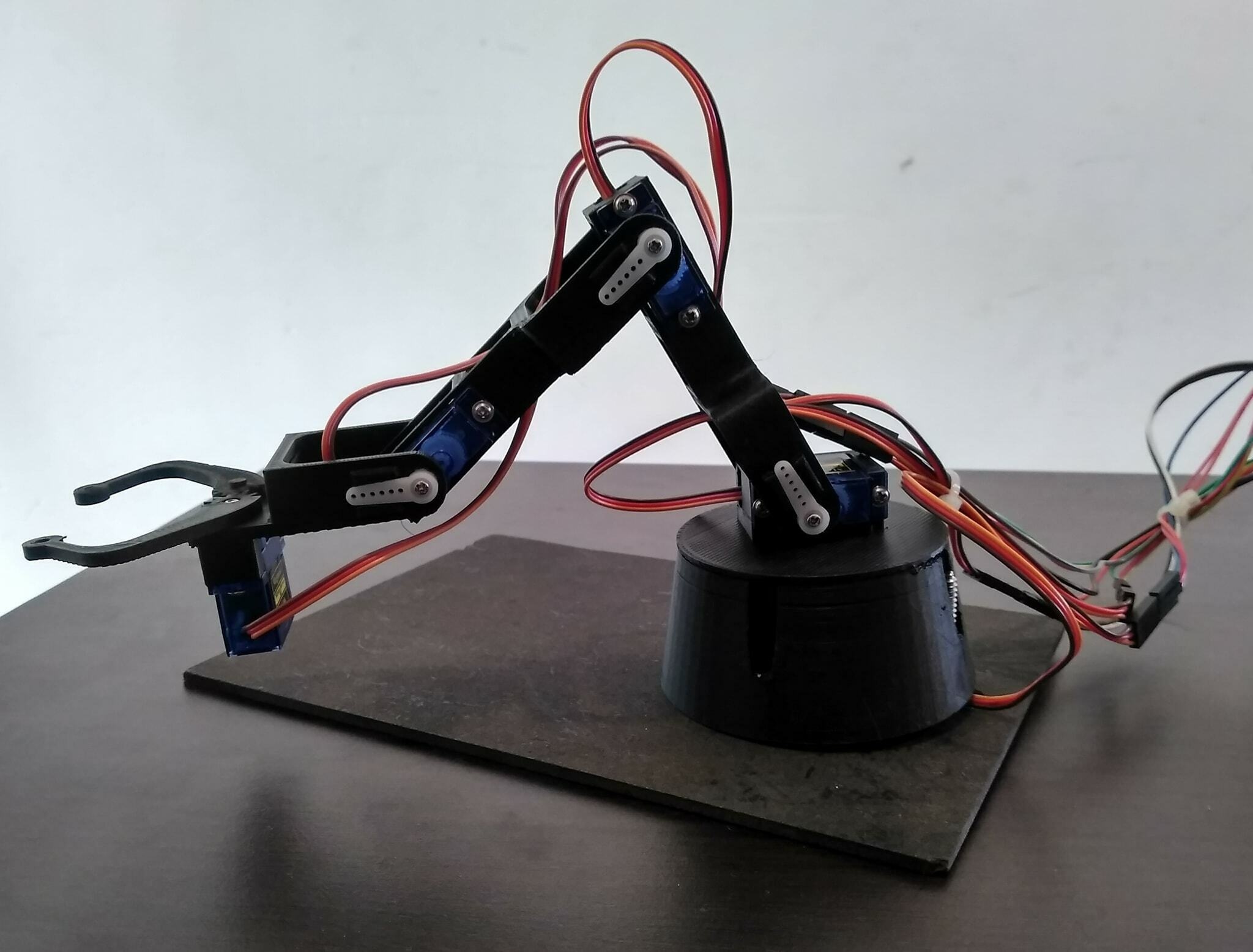 ROBOT ARM 01