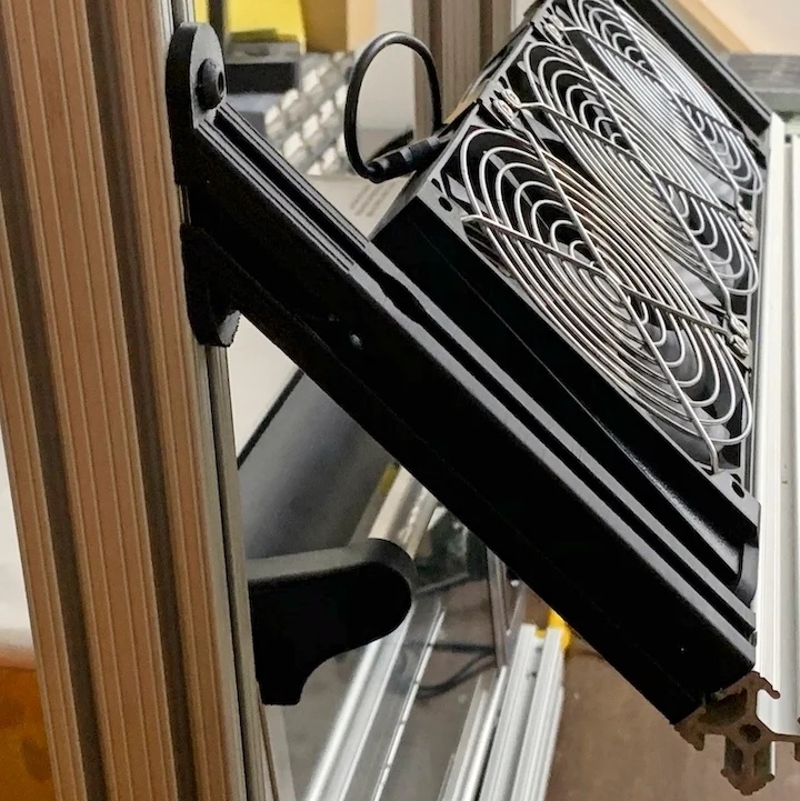 8020 series 10 45 degree ofset beam for fan mount