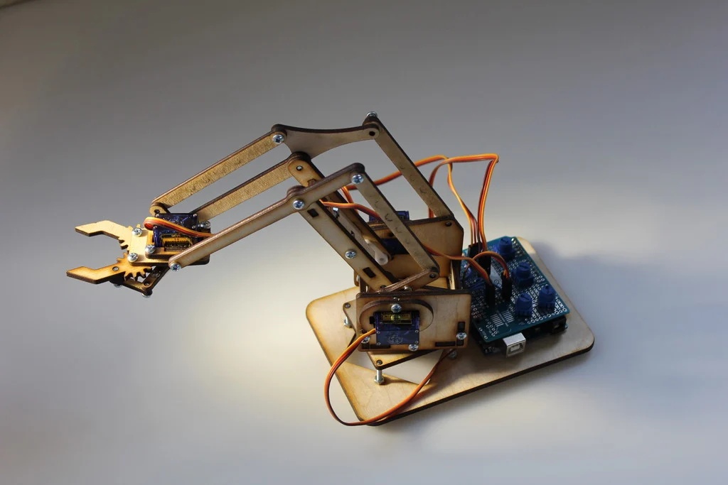 MeArm V0.3 - Pocket Sized Robot Arm