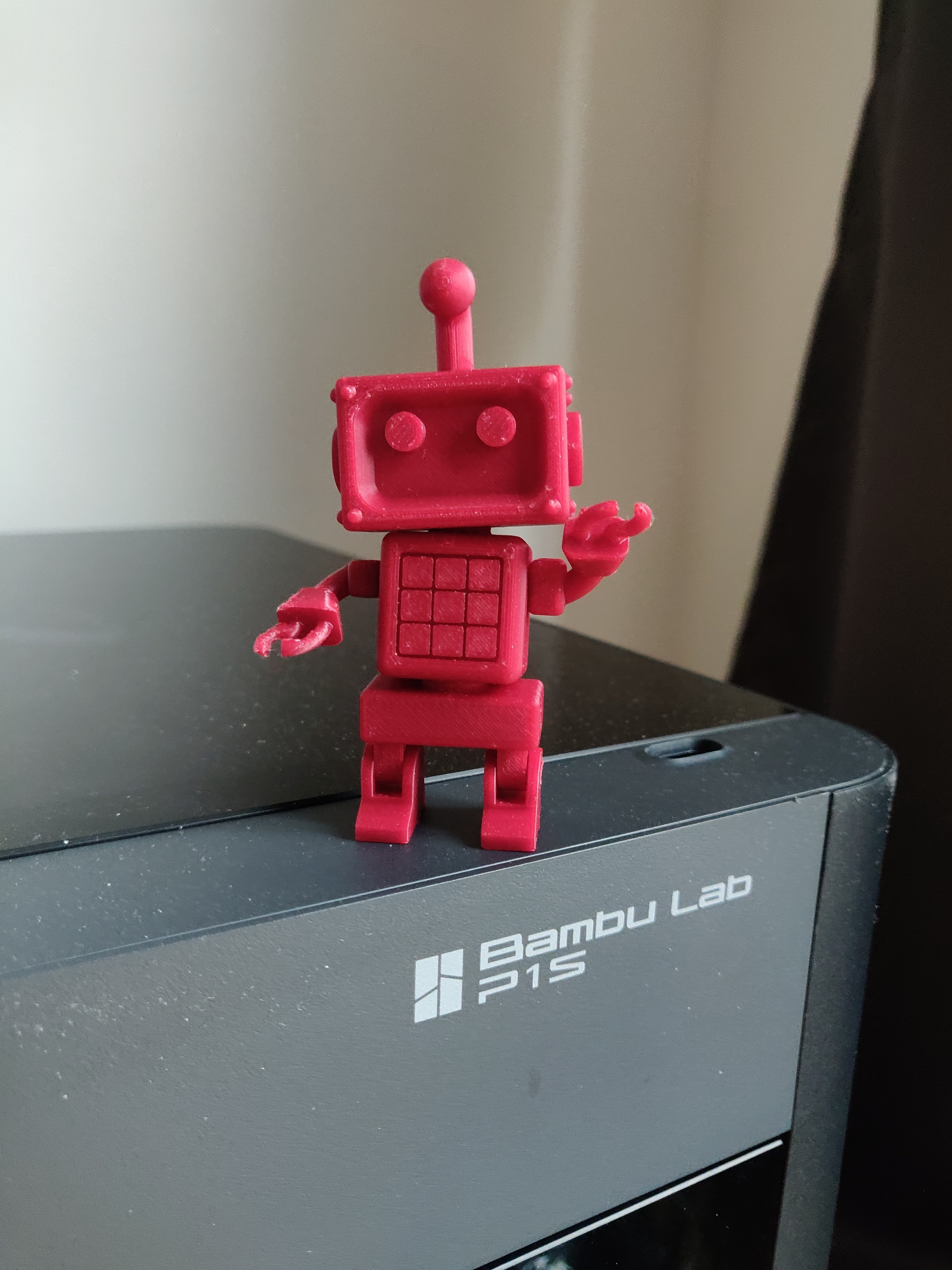 CUTE ROBOT TOY