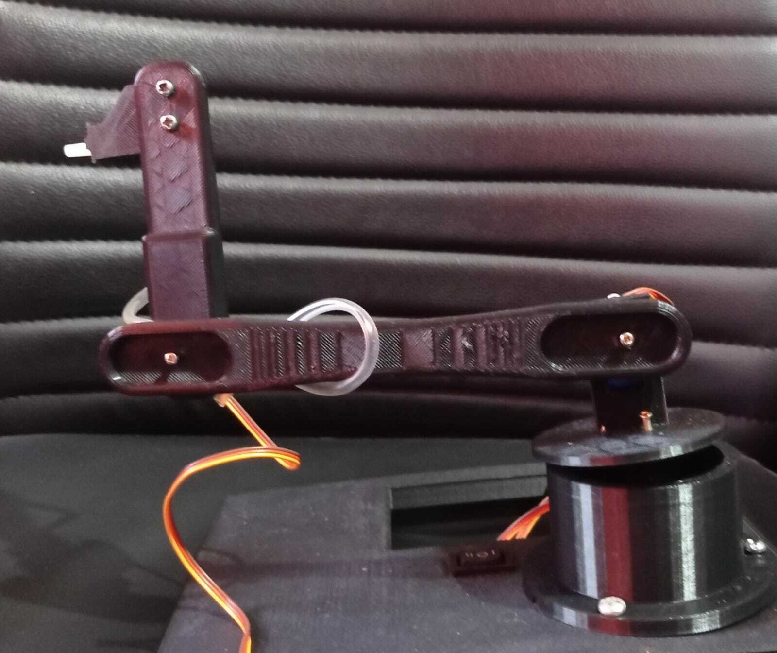 BRAZO ROBOTICO (PARA RIEGO) - ROBOTIC ARM (FOR IRRIGATION)