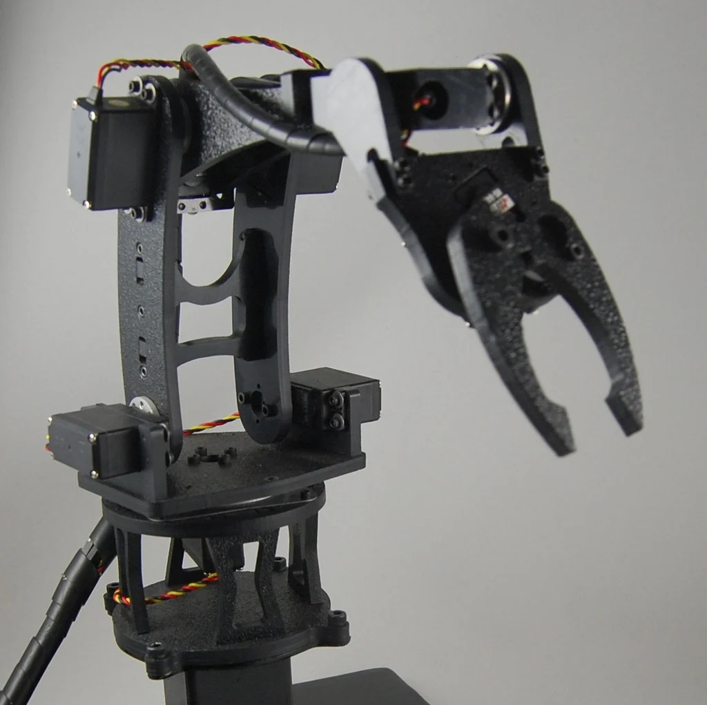 Servo Robot Arm