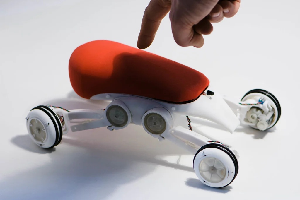 3Domnivore demonstration robot