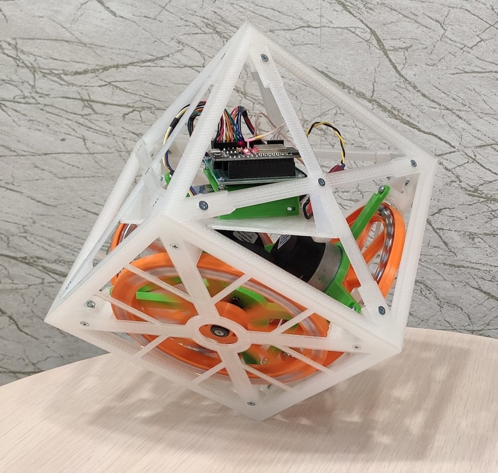 Self balancing cube (cubli)