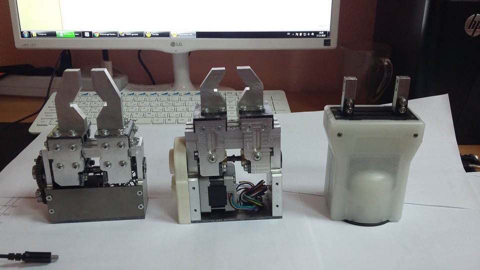 robotic clamp for differe...