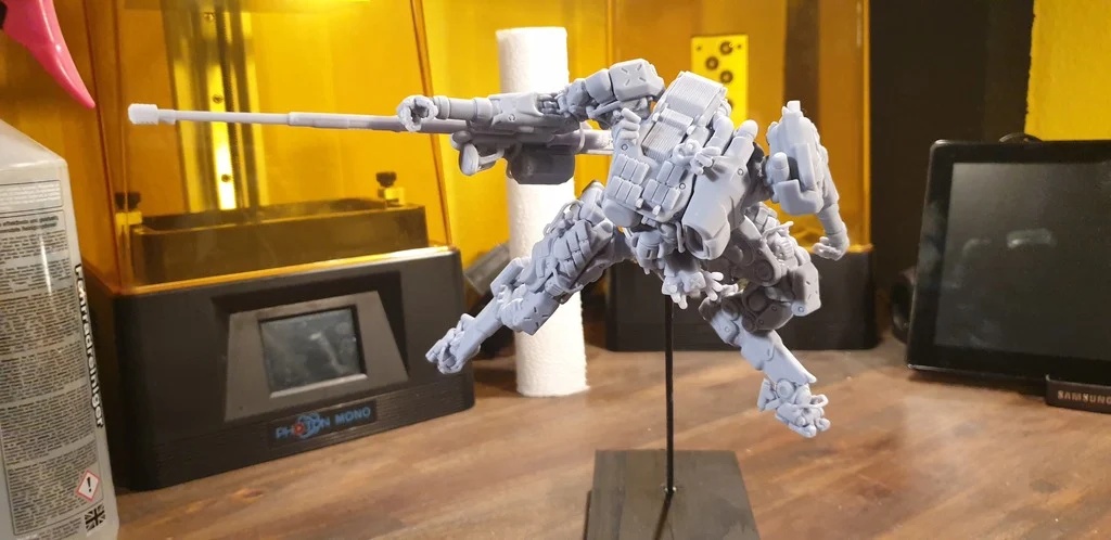 Sperber Biped Mech: Valkyrie Edition