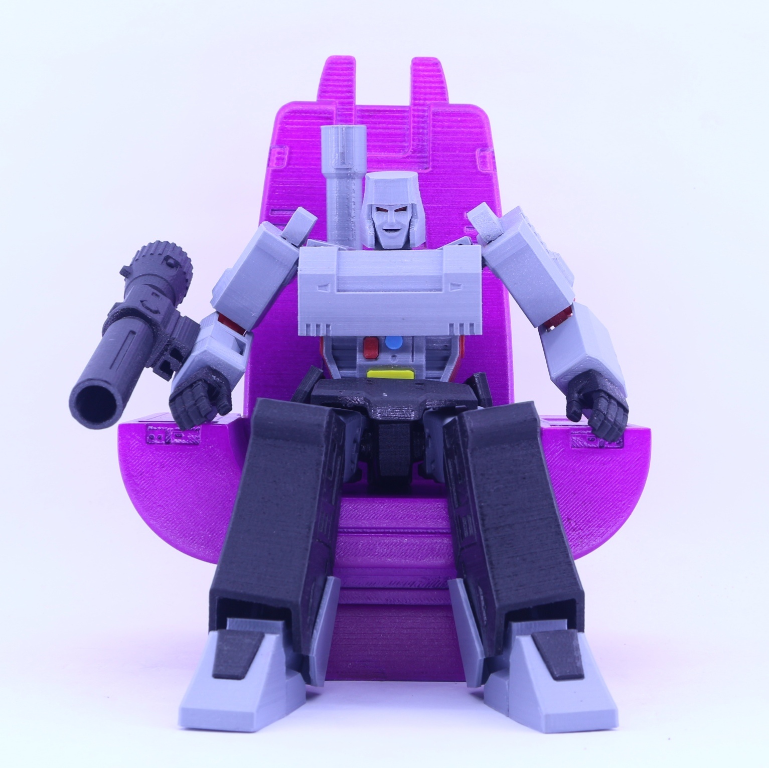 GUNMASTER THRONE (NOT G1 MEGATRON) - NO SUPPORT