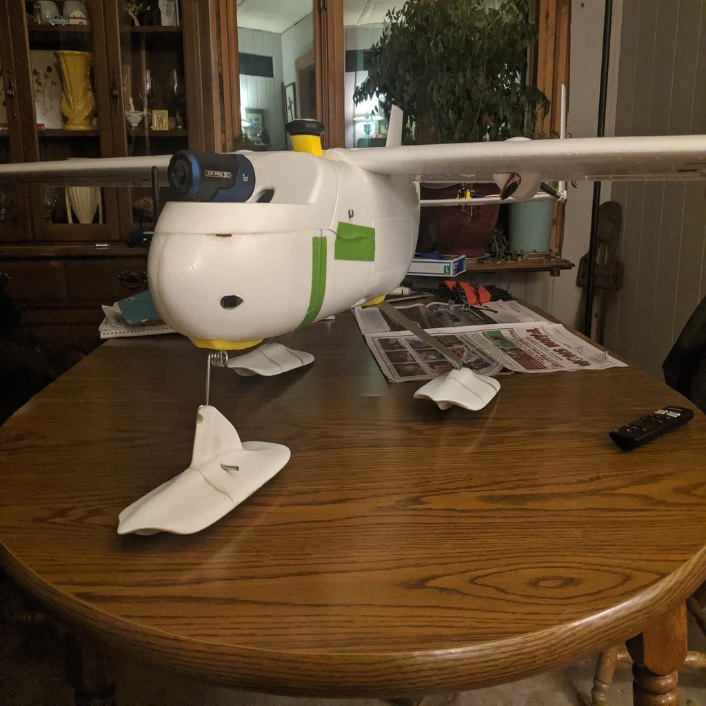 Skyhunter 1800 landing gear mounts and skis