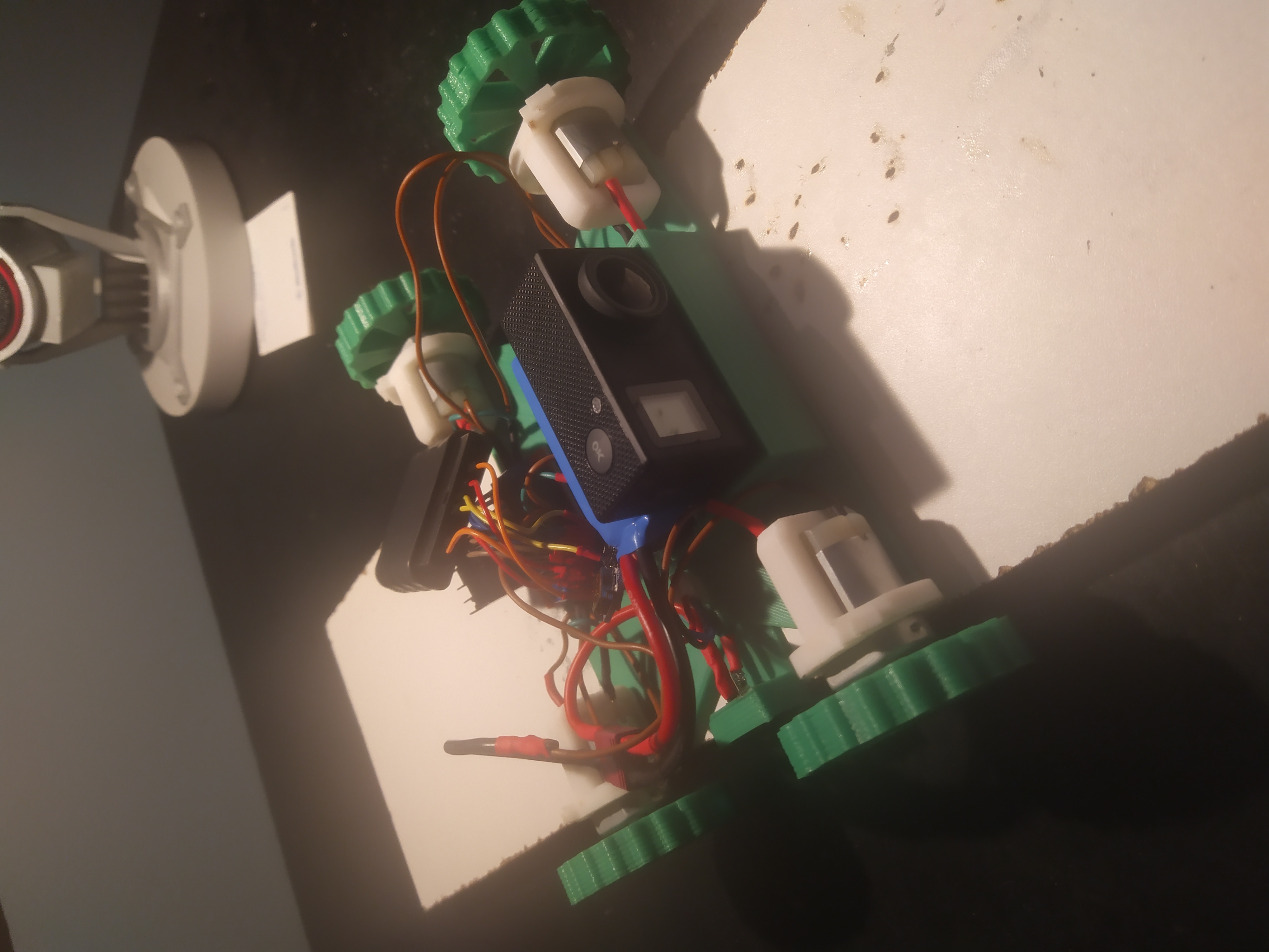 TINY ROBOT
