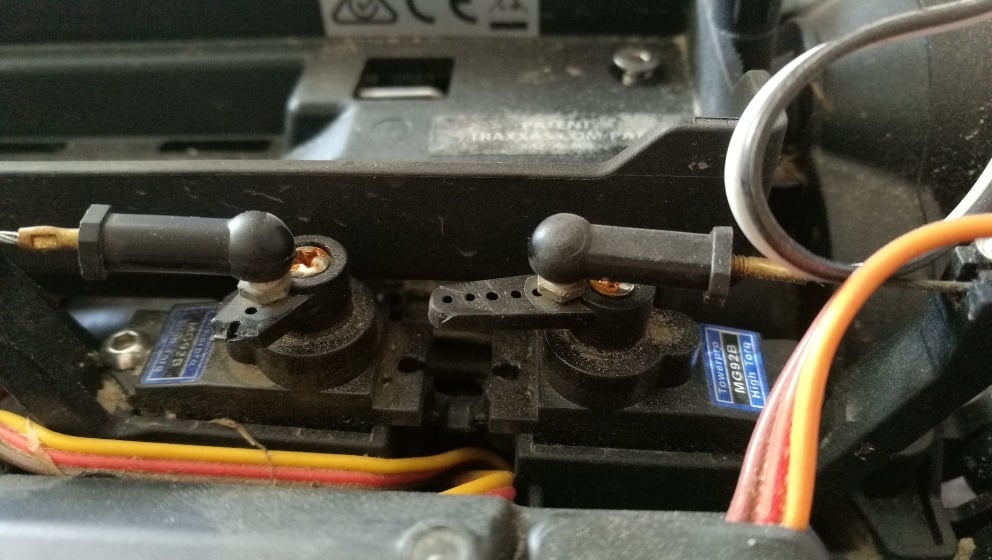 trx 4 lock mount for savox servo and towerpro