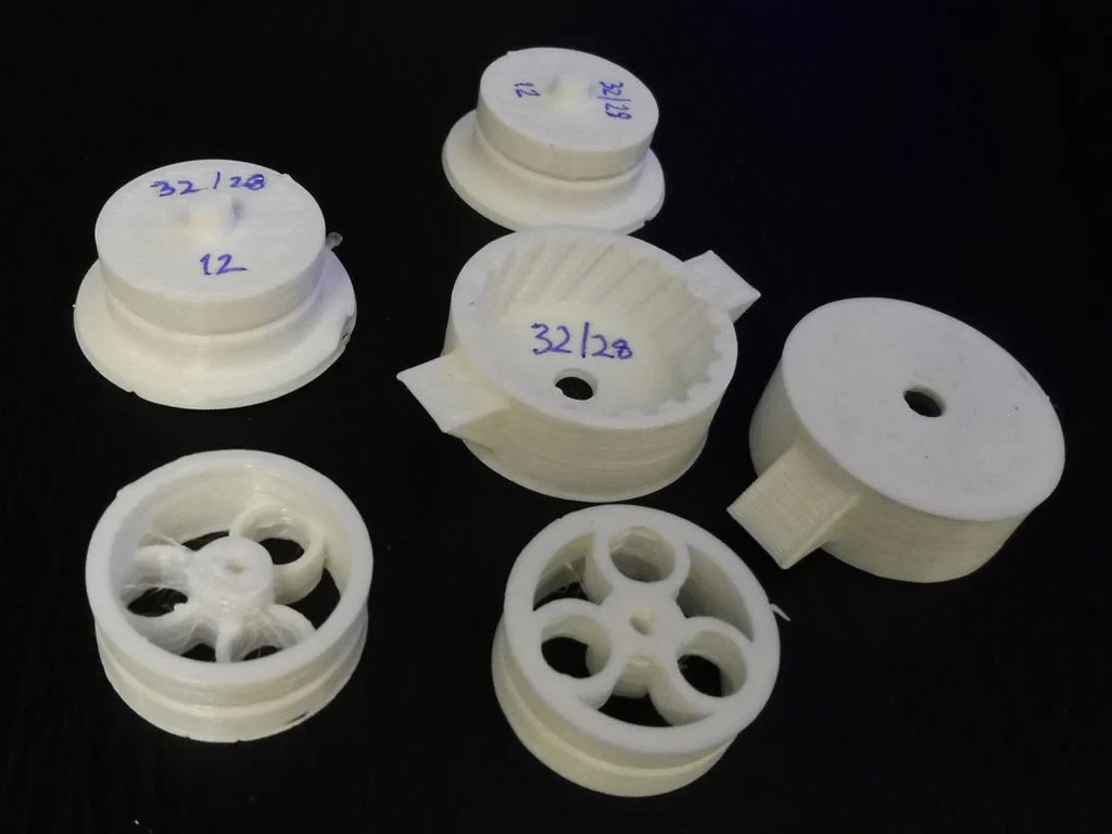 Customizable wheel for silicone tyres