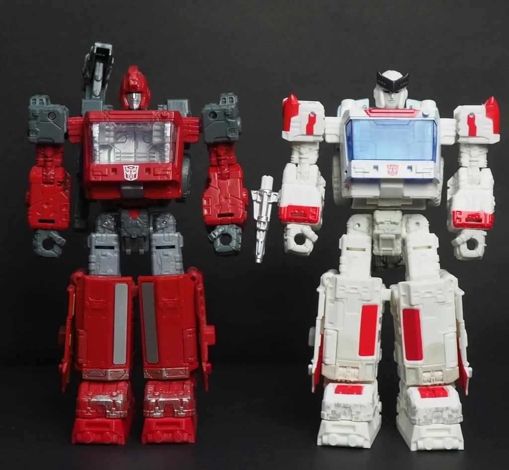 Transformers SIege Ratchet Ironhide Feet