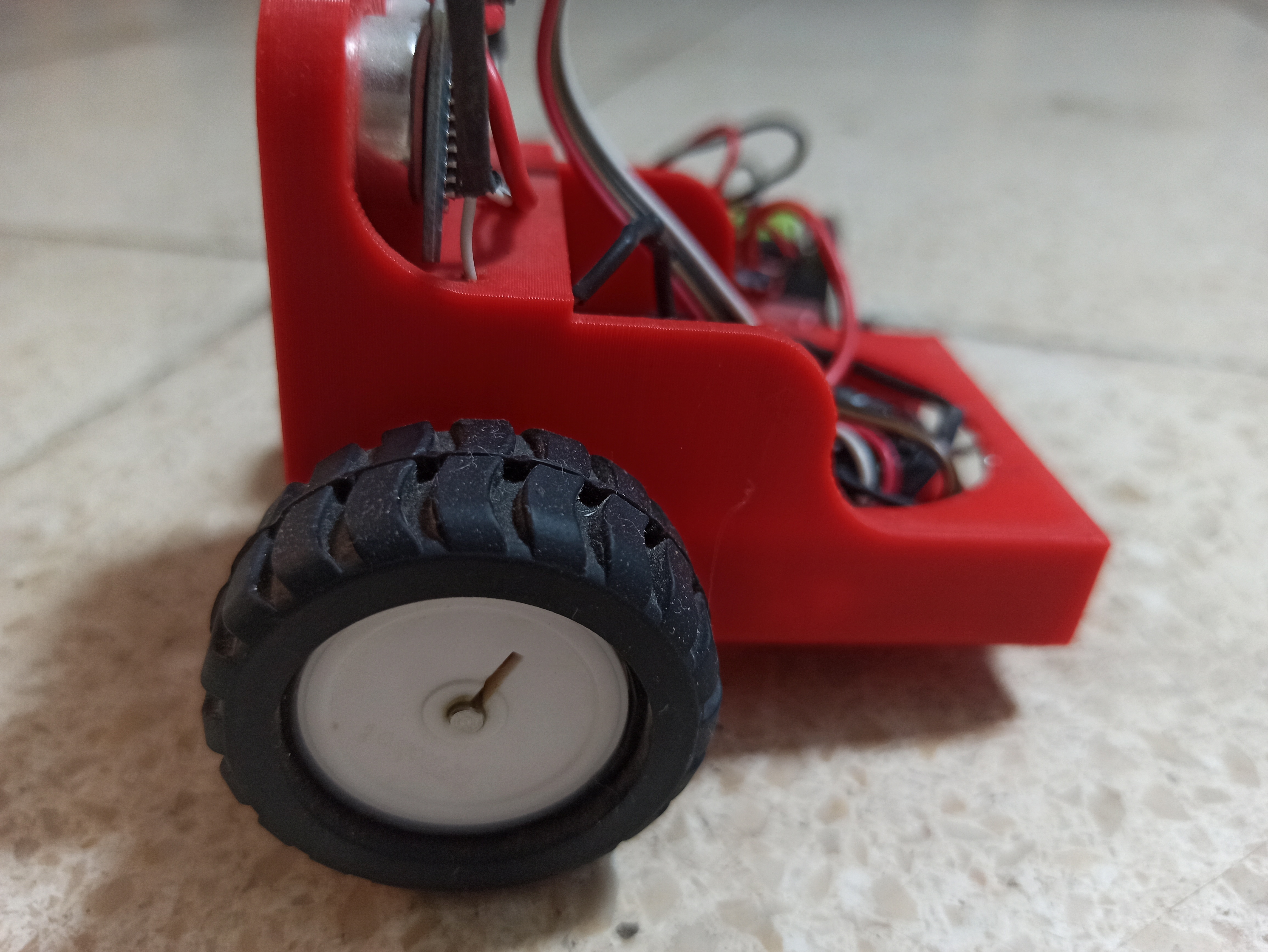 REDBOT ARDUINO HAPPY TWO WHEELED ROBOT AXIAL TRACTION BEGINNER