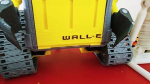 walle leg servo holder