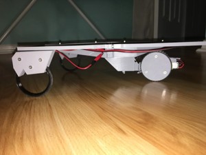 Solar-Powered RC Car with Hub-less Front Wheels