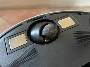 Soft wheel for robot vacuum cleaner