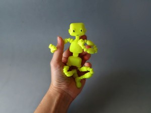 GOMECO - FLEXIBLE DOLL