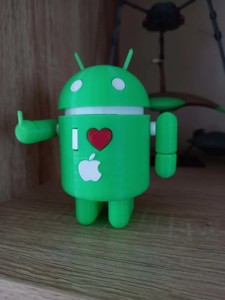 Andi the rogue android robot