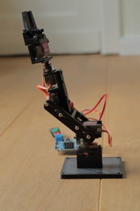 5DOF ROBOTARM WITH MG90S SERVOS