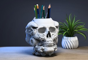 Robot Skull pen holder Cyborg pen holder