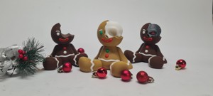 SKULL AND ROBOT GINGERBREAD