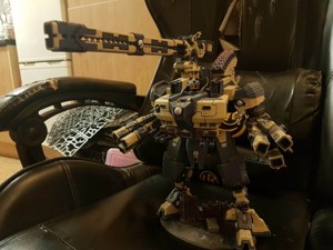 SPACE COMMUNIST GIANT ROBOT RAILGUN AND FRAGMENTATION RACK.