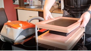 Vacuum table