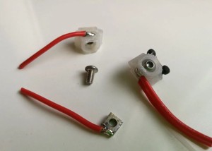 Screw power switch for combat robots