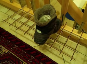 Shoe Stand for Railing - laser cut