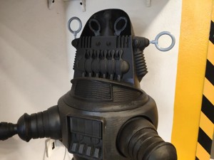 Robby the Robot - NEW design and parts