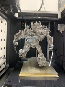 OPTIMUS / ROBOT/ART /STATUE/