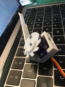 5 round automatic rubber band gun using micro servo