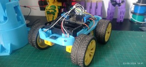 ROBOT CAR 4WD FOR ARDUINO