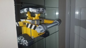 Pimp the Wall-e toilet paper holder