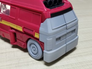 FEET AND WHEELS FOR EARTHRISE IRONHIDE