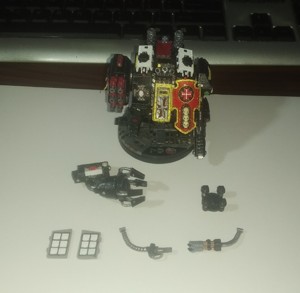 SPACE CRUSADER MELEE COMBATANT ROBOT