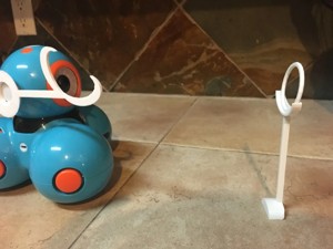 Dash robot arm with claw