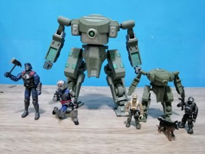 1/36 CYCLOPS MECH - ARTICULATED